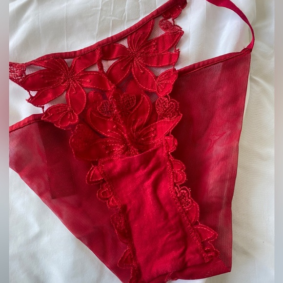 Victorias Secret Lingerie Set - Picture 6 of 10